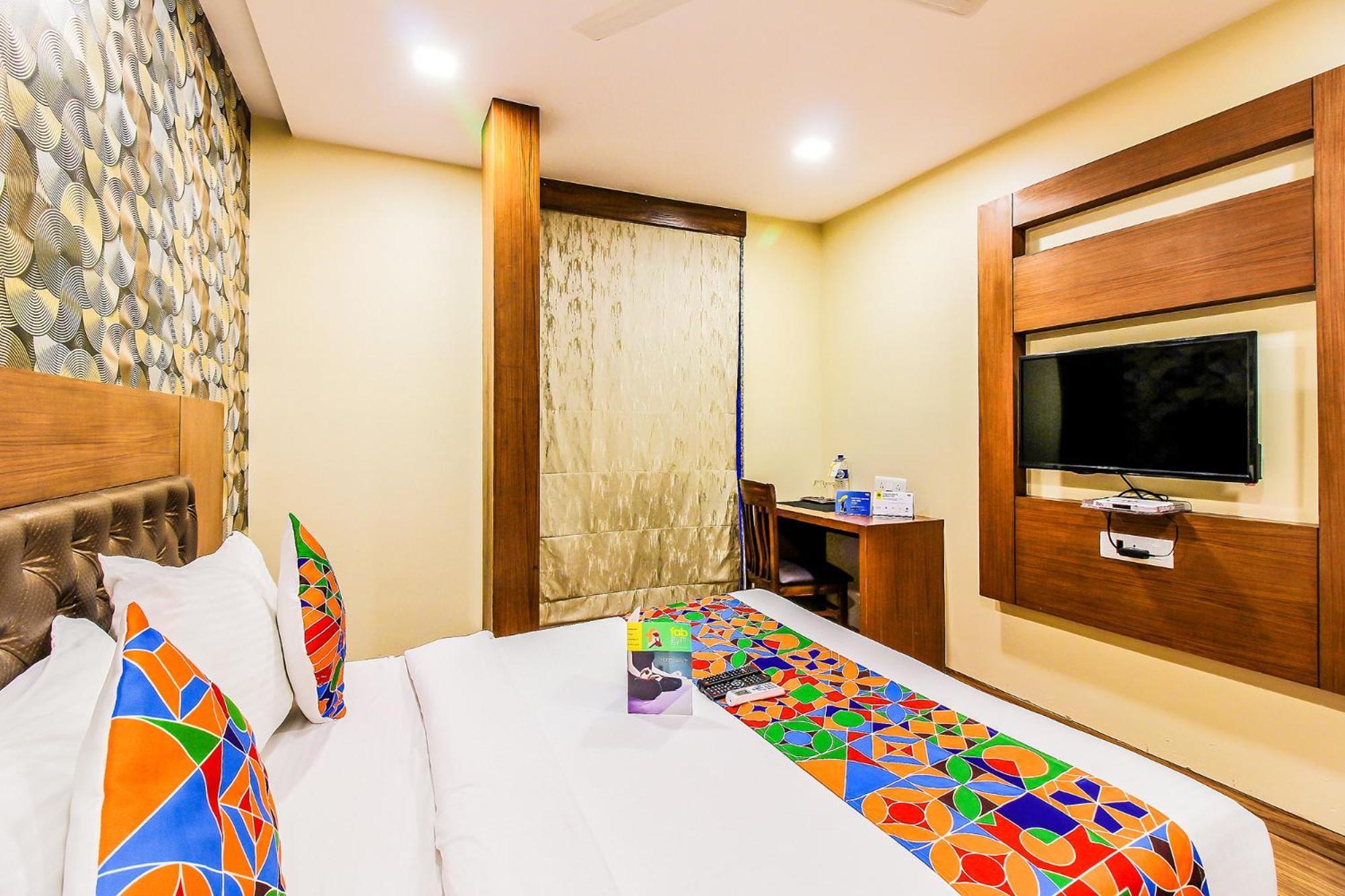 FabHotel Arton Suites Mumbai Exterior foto