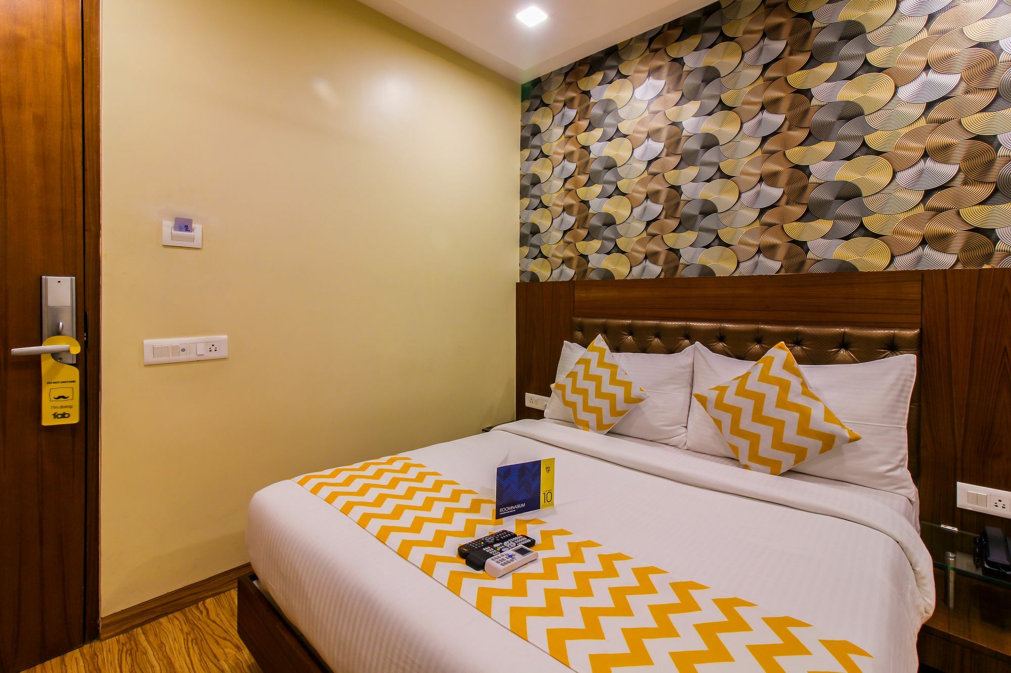 FabHotel Arton Suites Mumbai Exterior foto