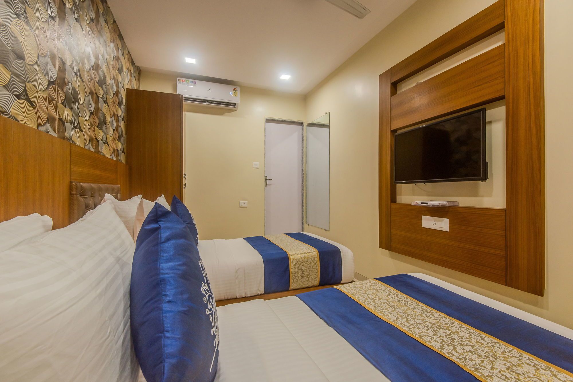 FabHotel Arton Suites Mumbai Exterior foto