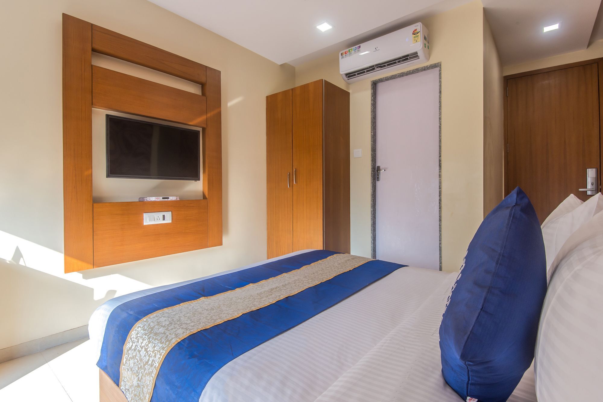 FabHotel Arton Suites Mumbai Exterior foto