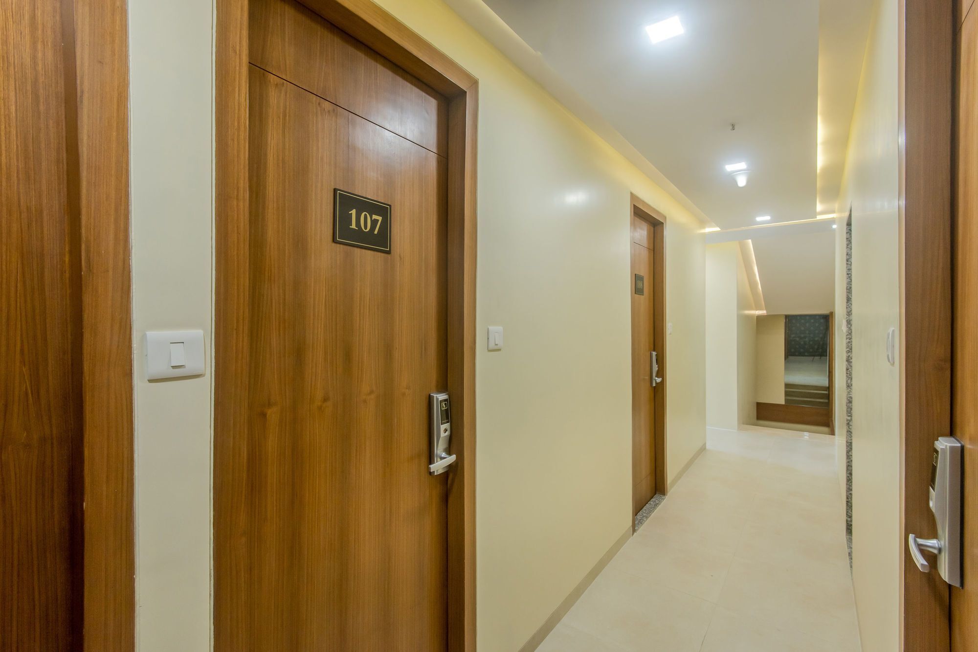 FabHotel Arton Suites Mumbai Exterior foto